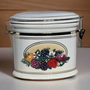 🍇Vintage Knott's Berry Farm Foods‎ Ceramic Canister with Brass Style Hinged Lid